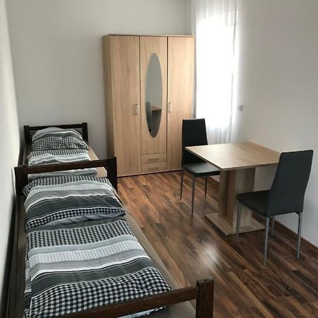 Monteurzimmer Sankt Augustin Esterno foto
