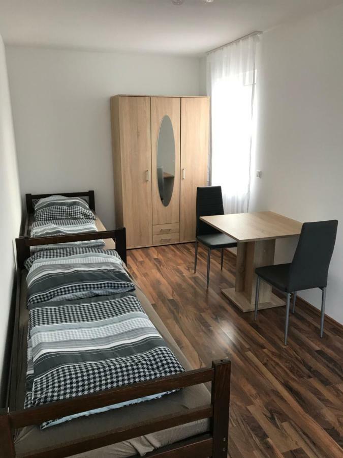 Monteurzimmer Sankt Augustin Esterno foto
