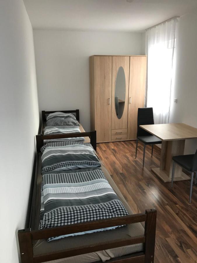 Monteurzimmer Sankt Augustin Esterno foto